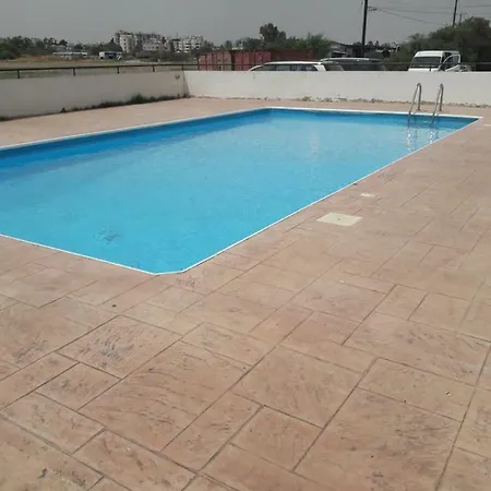 Makezi Larnaca