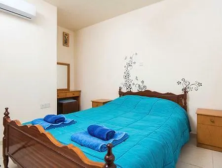Apartment Makezi