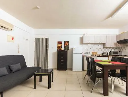 Makezi Apartment Larnaca
